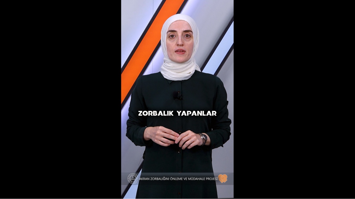AKRAN ZORBALIĞI YAPAN ÖĞRENCİLER